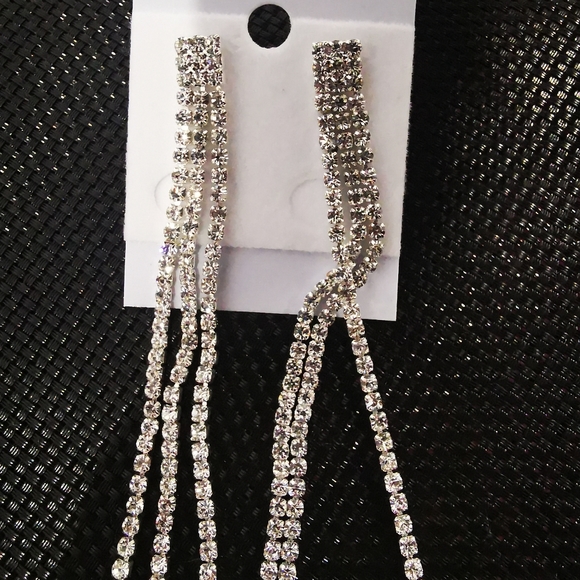 Cubic Zirconia Ribbon Earrings - Picture 4 of 4